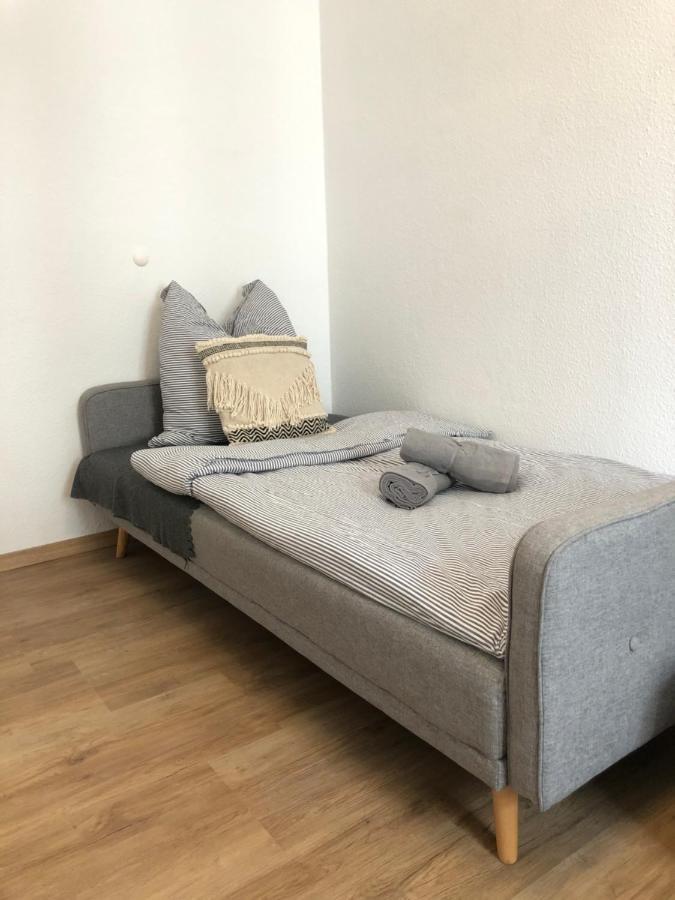 B Our Guest At New Vintage Chic Apartment Dresden Bagian luar foto