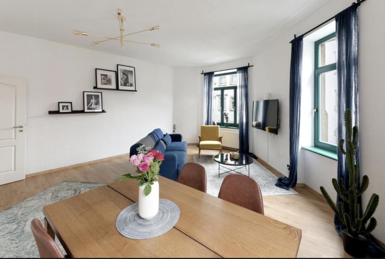 B Our Guest At New Vintage Chic Apartment Dresden Bagian luar foto